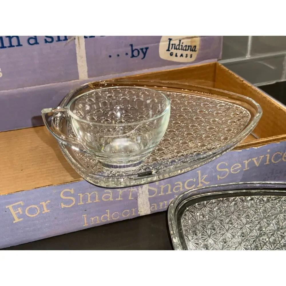 1960s Vintage Indiana Glass Co. Daisy & Button Snack Set 4 Plates, 4 Four Cups